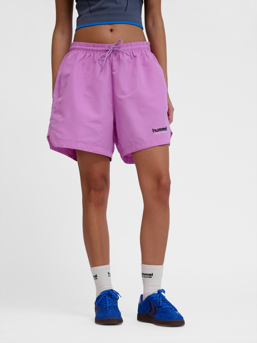 hmlNED SWIM SHORTS, VIOLET, model