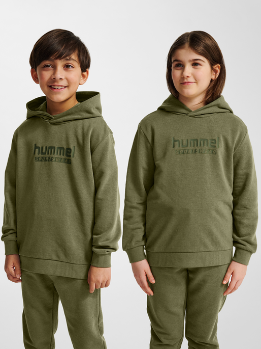 hmlJR BASE HOODIE, WINTER MOSS, model