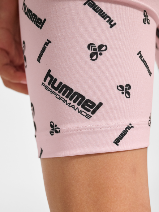 hmlJR GYM SHORT TIGHTS, BARELY PINK, model