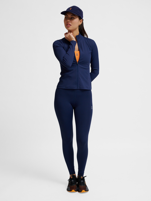 hmlFAST W ZIP TOP L/S, DRESS BLUES, model