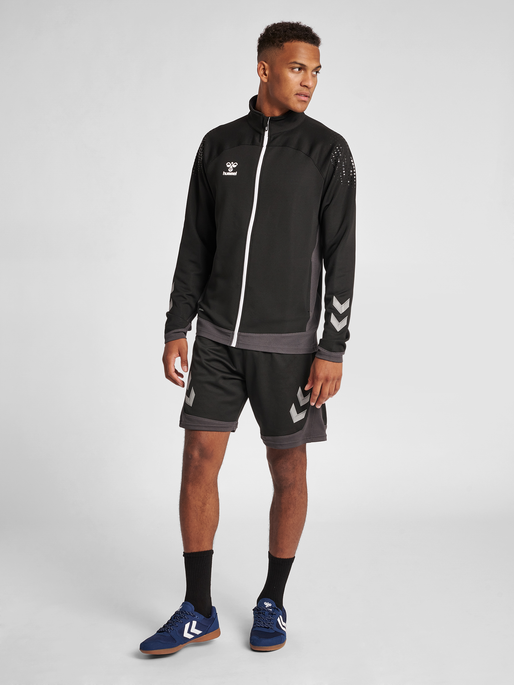 hmlLEAD POLY ZIP JACKET, BLACK, model
