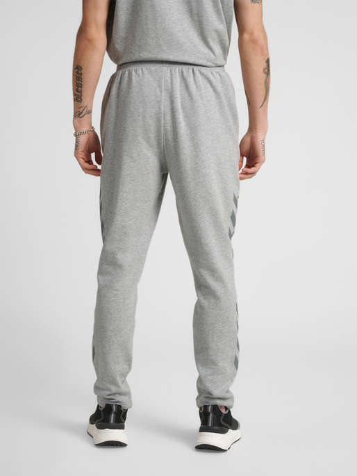 hmlLEGACY TAPERED PANTS, GREY MELANGE, model