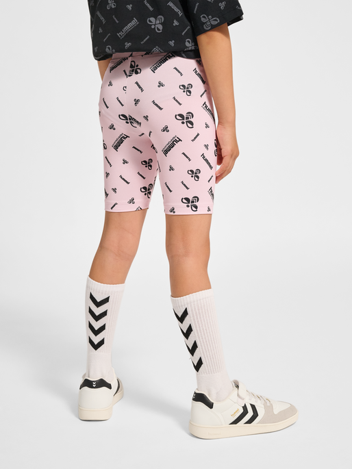 hmlJR GYM SHORT TIGHTS, BARELY PINK, model