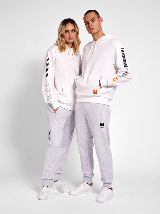 hmlLGC BIRK HOODIE, WHITE, model