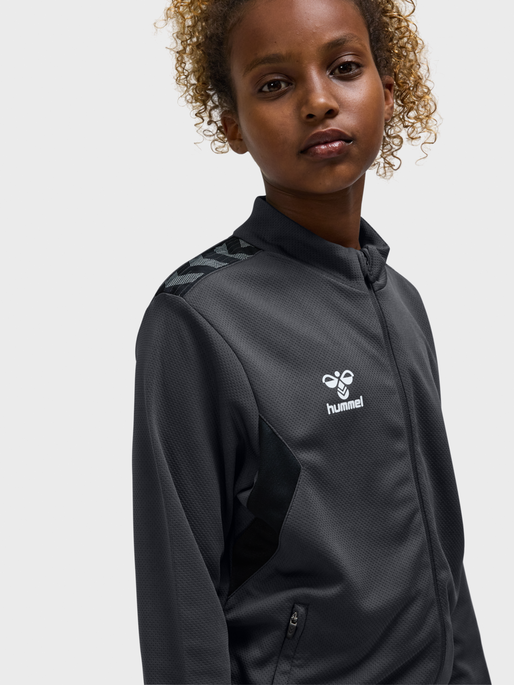 hmlAUTHENTIC PL ZIP JACKET KIDS, ASPHALT, model