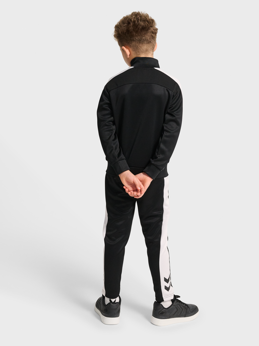 hmlJR COLORBLOCK TRACKSUIT, BLACK, model