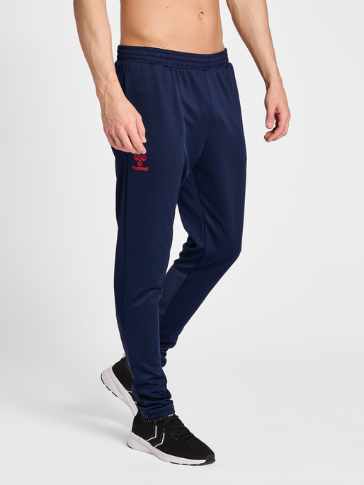 hmlQ4 POLY TRAINING PANT, MARINE, model