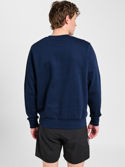 hmlGRAPHIC CREWNECK, DRESS BLUES, model