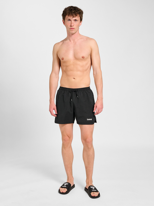 hmlPULSE SWIM SHORTS, BLACK, model