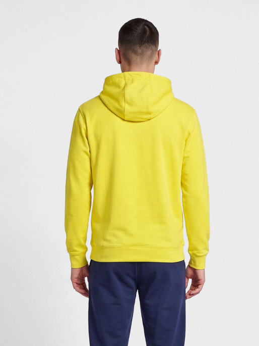 hmlGO 2.0 HOODIE, BLAZING YELLOW, model