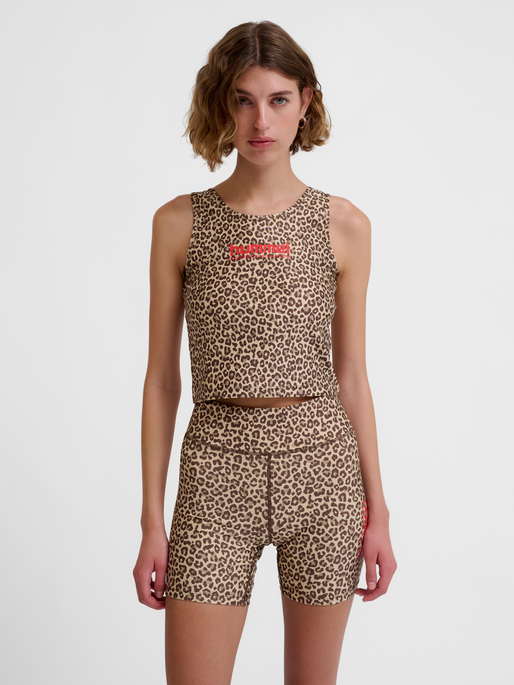 hmlFAST CROPPED TOP, BOULDER, model