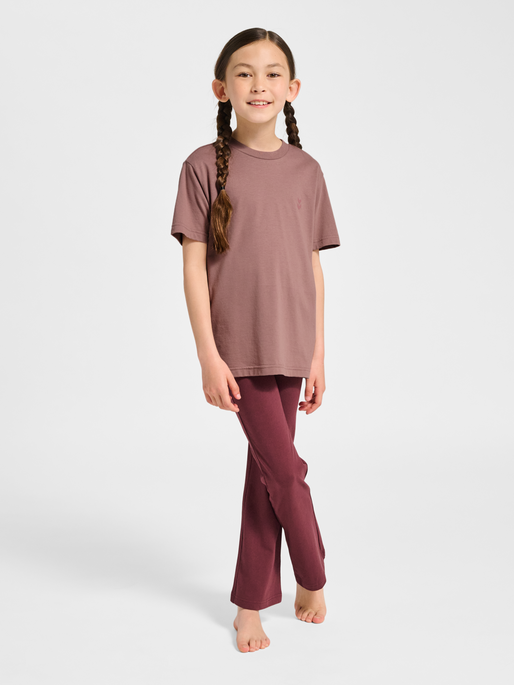 hmlJR SOFT T-SHIRT S/S, TWILIGHT MAUVE, model