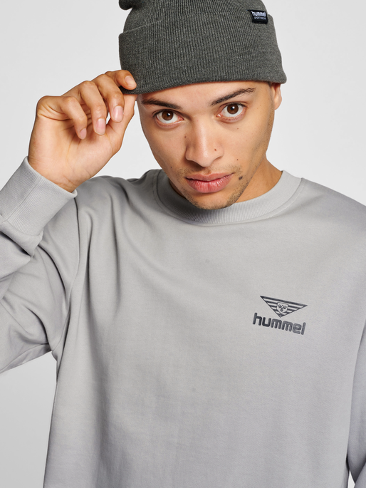 hmlLGC LOYALTY SWEATHIRT, HARBOR MIST, model