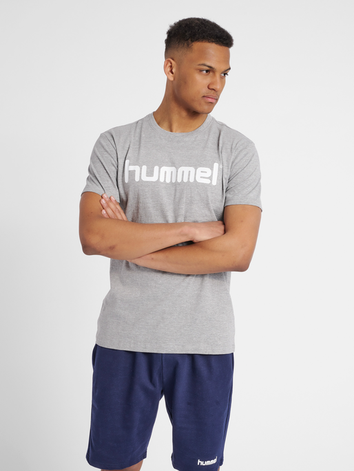 HMLGO COTTON LOGO T-SHIRT S/S, GREY MELANGE, model