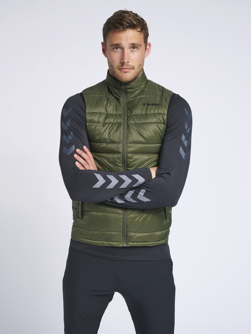 hmlPAX PUFF WAISTCOAT, 6297, model