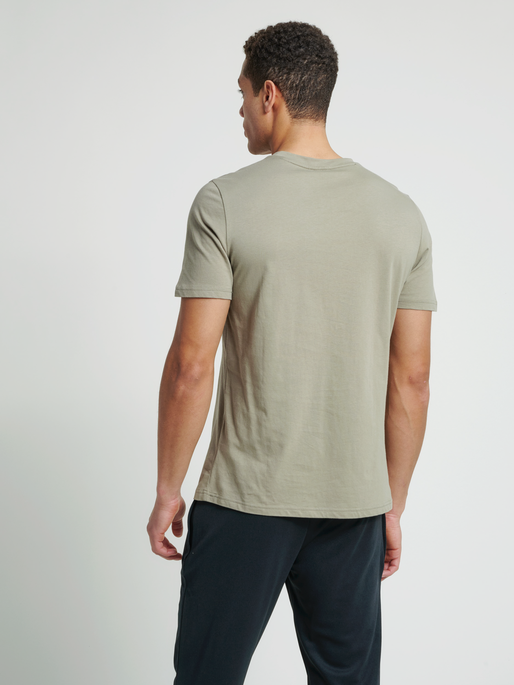 hmlISAM T-SHIRT, 8062, model
