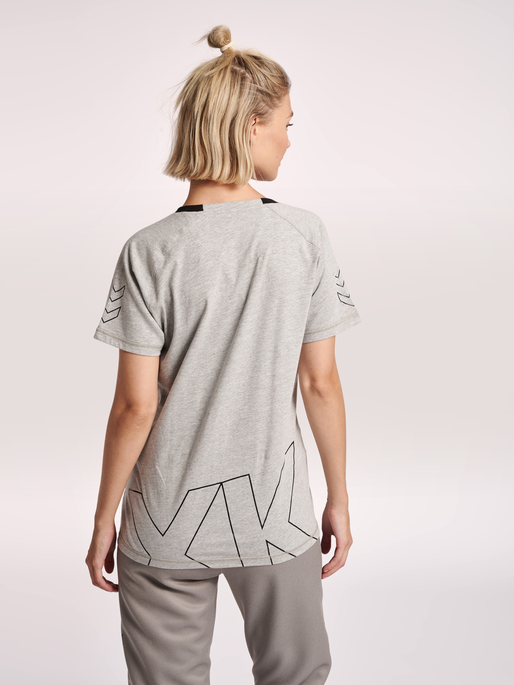 hmlCIMA XK T-SHIRT S/S WOMAN, GREY MELANGE, model