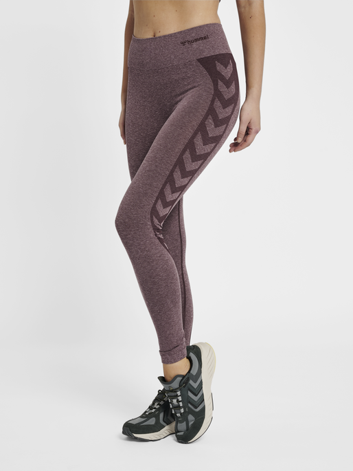 hmlCOCO SEAMLESS MID WAIST TIGHTS, 8018, model