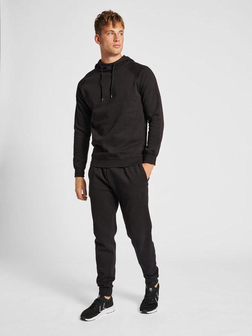 hmlRED CLASSIC HOODIE, BLACK, model