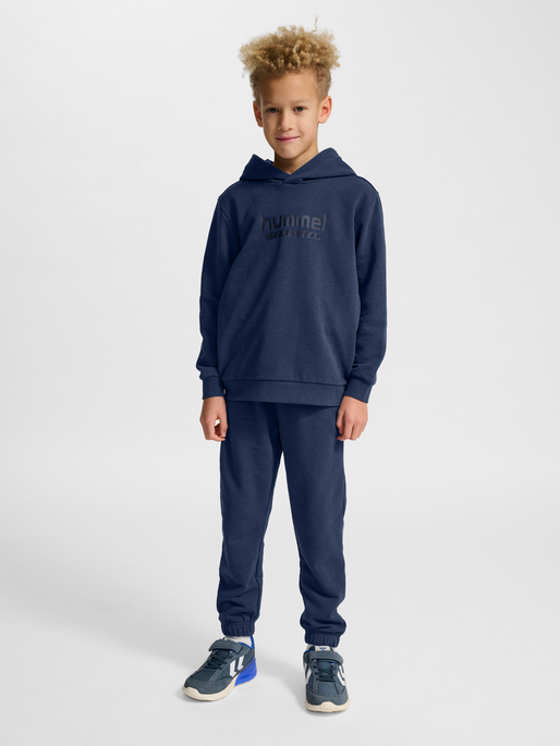 hmlJR BASE HOODIE, DRESS BLUES, model