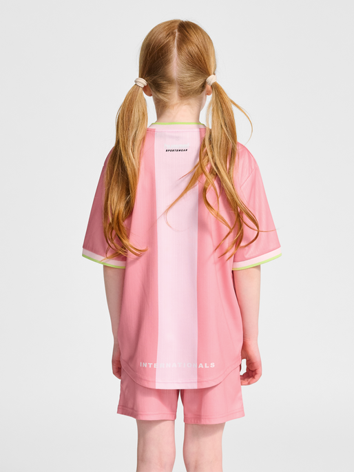 hmlJR LOOSE BALL  JERSEY S/S, PEONY, model