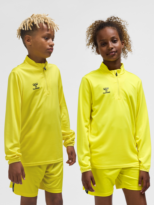 hmlESSENTIAL HALF-ZIP KIDS, BLAZING YELLOW, model