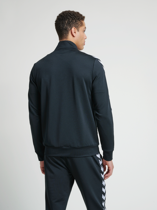 hmlNATHAN 2.0 ZIP JACKET, BLACK, model