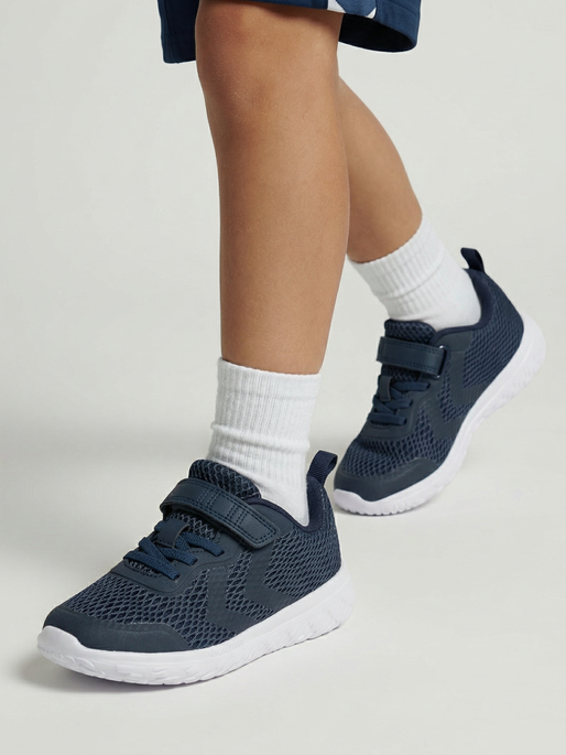 ACTUS  RECYCLED JR, BLACK IRIS, model