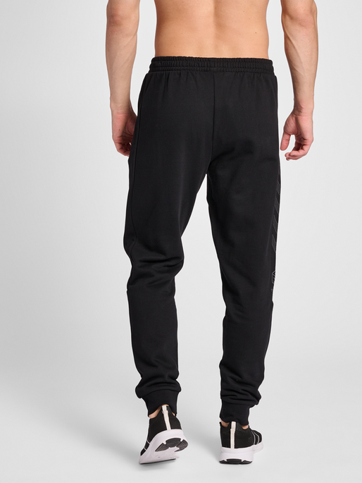 hmlOFFGRID PANTS, 2715, model