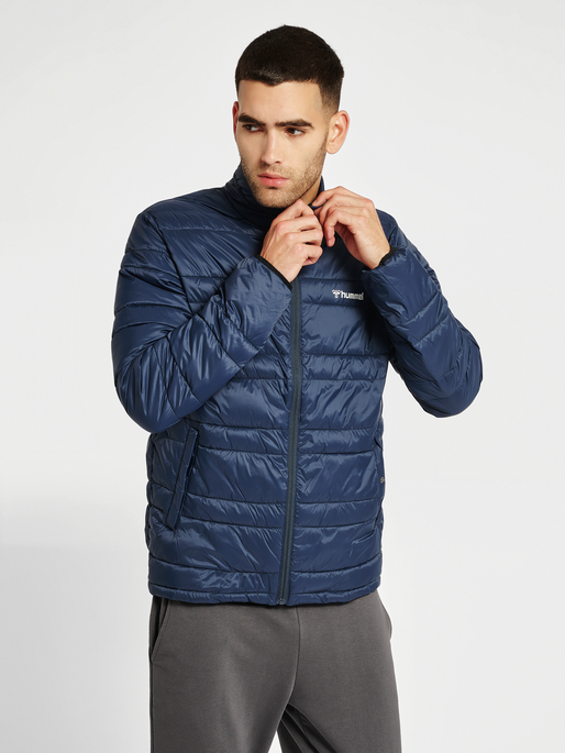 hmlPAX PUFF JACKET, 7429, model