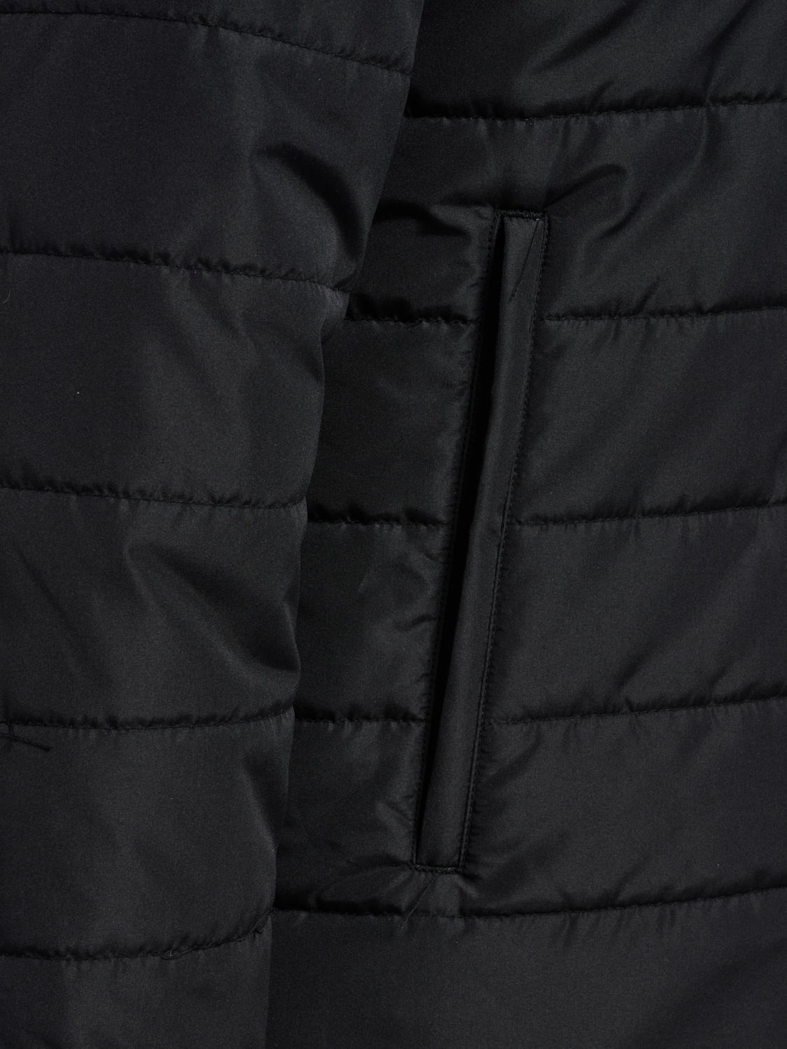 hmlESSENTIAL SHORT BENCH JKT, BLACK, packshot