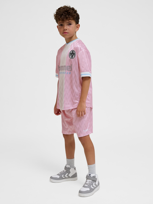 hmlJR FB SHORTS, WINSOME ORCHID, model