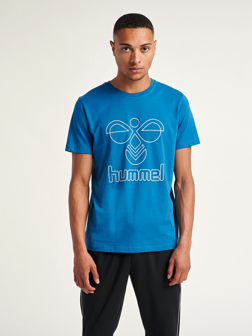 hmlPETER T-SHIRT S/S, 8370, model