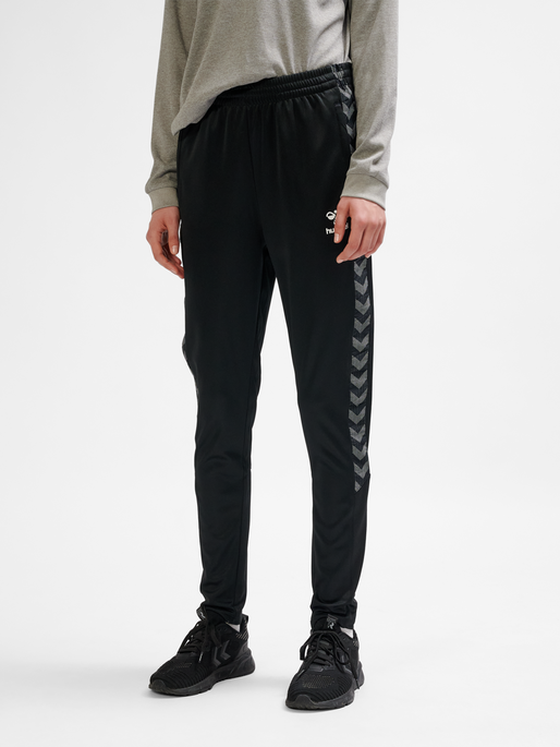 hmlAUTHENTIC TRAINING PANTS WOMAN, BLACK, model