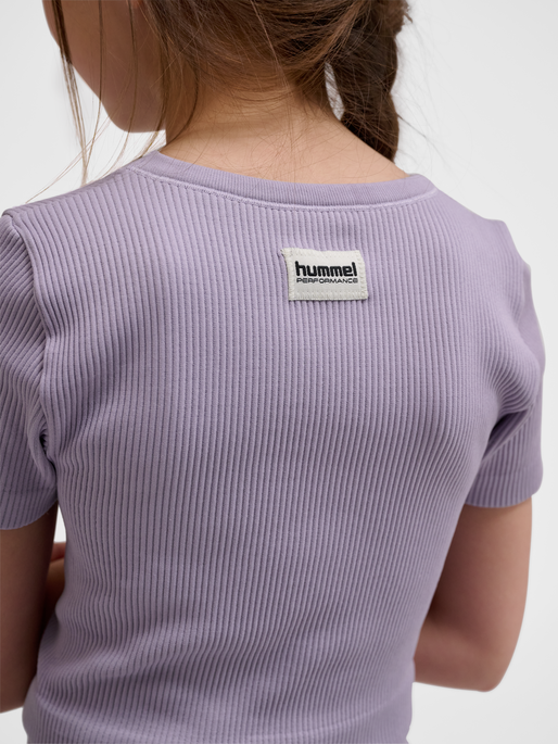 hmlJR SEAMLESS RIB T-SHIRT S/S, LAVENDER GRAY, model