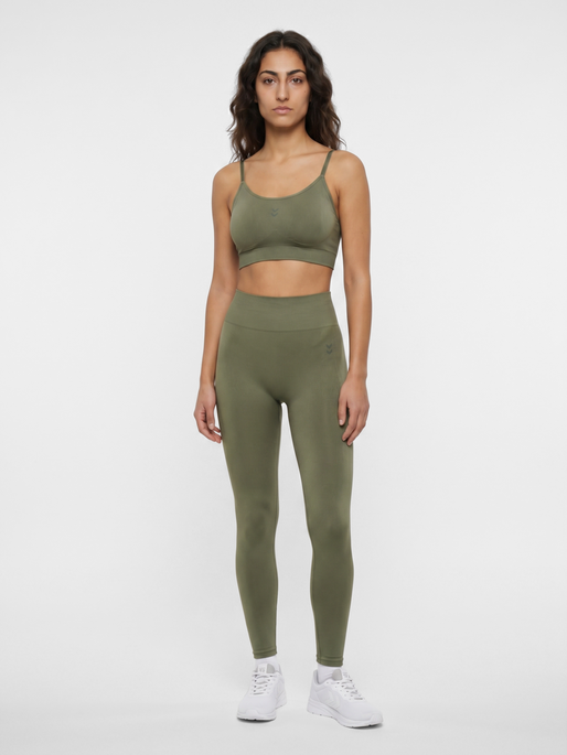 hmlFLOW TIGHTS, DEEP LICHEN GREEN, model