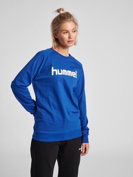 HMLGO COTTON LOGO SWEATSHIRT WOMAN, TRUE BLUE, model