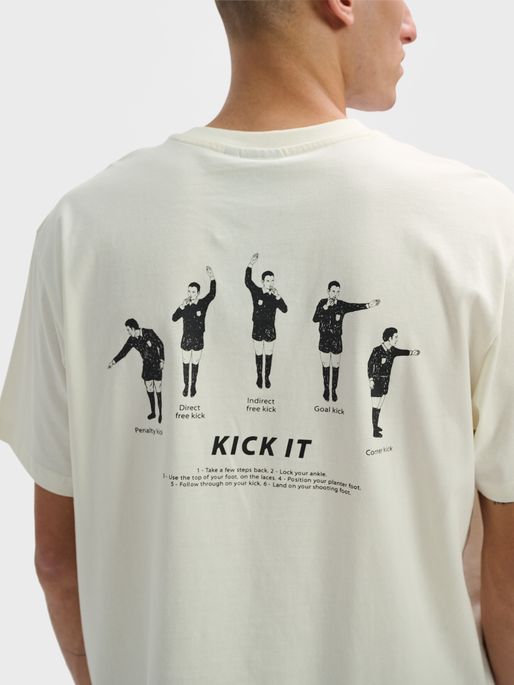 hmlLGC ALEX BOXY T-SHIRT, EGRET, model