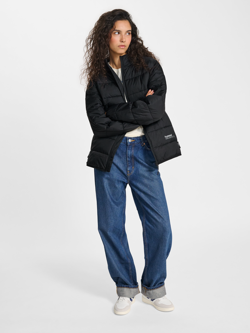 hmlLIGHTWEIGHT PUFFER JACKET, BLACK, model