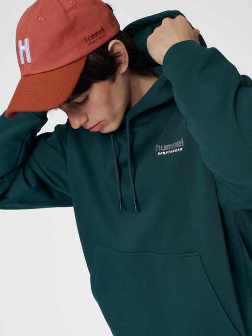 hmlLOOSE HOODIE SPORTSWEAR, PONDEROSA PINE, model