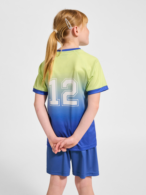 hmlSHIMMER T-SHIRT S/S, SHADOW LIME, model