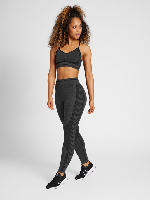 hmlMT LULU SEAMLESS SCRUNCH TIGHTS, BLACK MELANGE, model