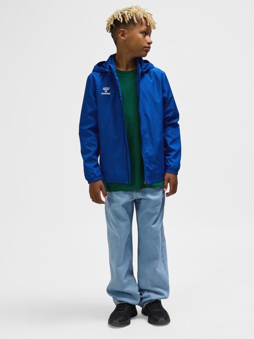 hmlESSENTIAL AW JACKET KIDS, TRUE BLUE, model