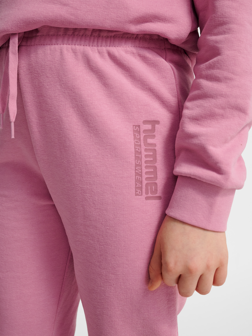 hmlJR BASE REGULAR PANTS, POLIGNAC, model