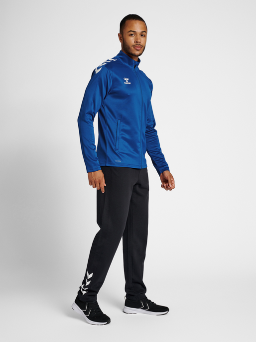 hmlCORE XK POLY ZIP SWEAT, TRUE BLUE, model
