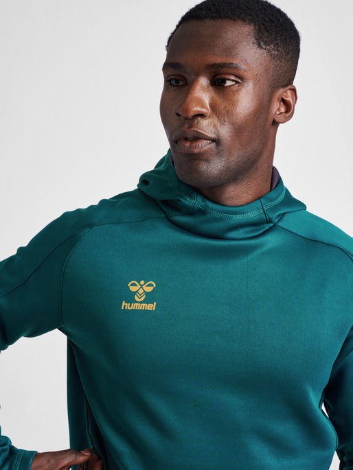 hmlCIMA XK HOODIE, BLUE CORAL, model