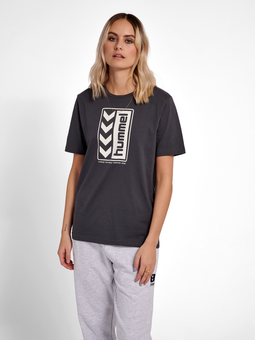 hmlLGC BEN T-SHIRT, 1525, model