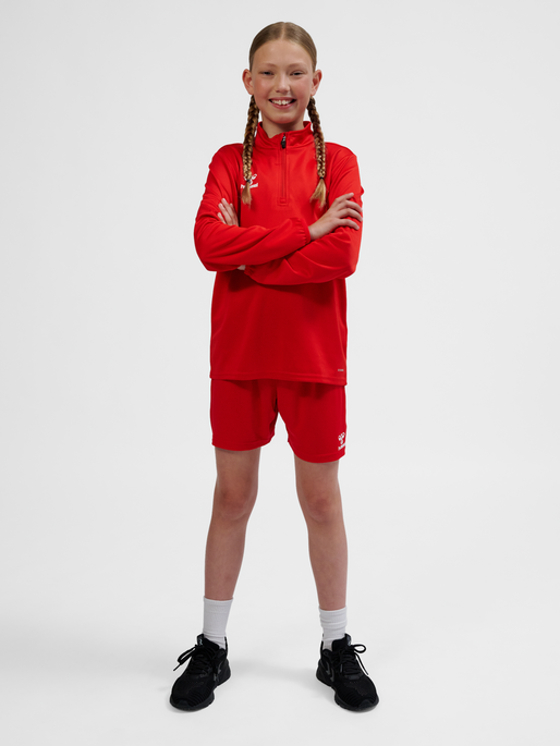 hmlESSENTIAL HALF-ZIP KIDS, TRUE RED, model