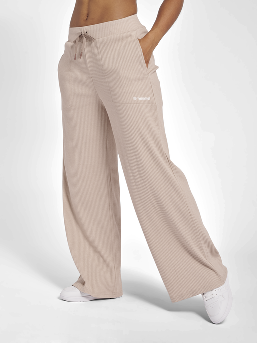 hmlMT FRIEDA LOOSE PANTS, 2124, model