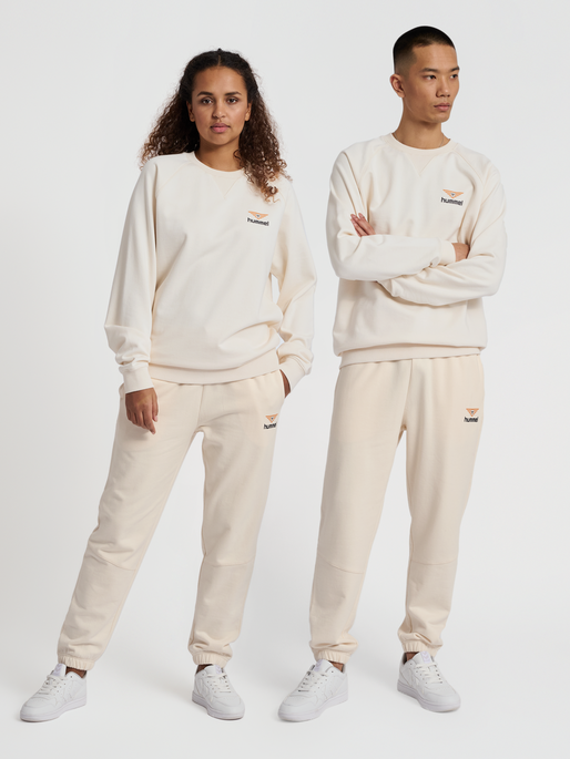 hmlHIVE WADE SWEATSHIRT, 9999, model